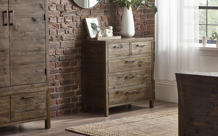 Julian Bowen Heritage 3+2 Drawer Chest