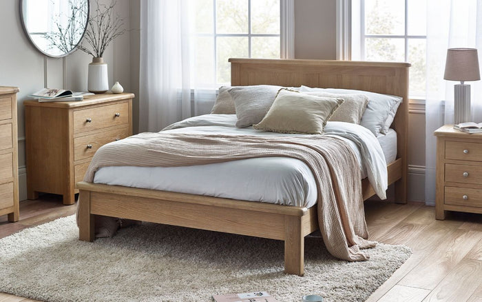 Julian Bowen Memphis Limed Oak Bed